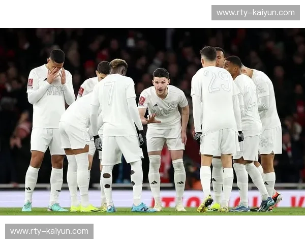 阿森纳vs利物浦直播：酋长球场烽烟再起，谁将问鼎北伦敦？